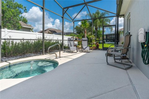 House in New Smyrna Beach, Florida 4 bedrooms, 209.03 sq.m. № 2094235 - photo 13