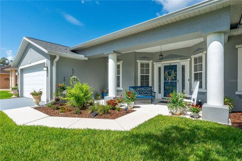 House in New Smyrna Beach, Florida 4 bedrooms, 209.03 sq.m. № 2094235 - photo 3