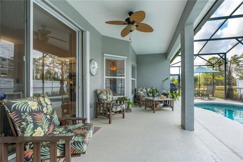 House in New Smyrna Beach, Florida 4 bedrooms, 209.03 sq.m. № 2094235 - photo 16