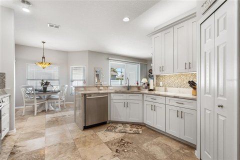 House in New Smyrna Beach, Florida 4 bedrooms, 209.03 sq.m. № 2094235 - photo 21