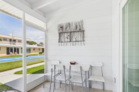Commercial property in Sarasota, Florida 1 bedroom, 55.74 sq.m. № 2099021 - photo 21
