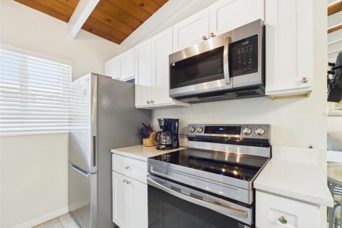 Commercial property in Sarasota, Florida 1 bedroom, 55.74 sq.m. № 2099021 - photo 9