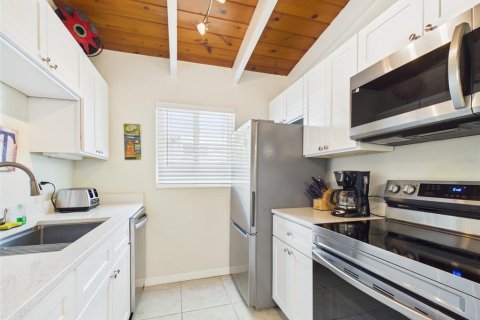Commercial property in Sarasota, Florida 1 bedroom, 55.74 sq.m. № 2099021 - photo 10