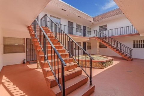 Condominio en Pompano Beach, Florida, 2 dormitorios № 2242689