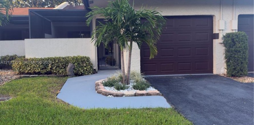 Villa ou maison à Tamarac, Floride 2 chambres, 89.93 m2 № 2437464