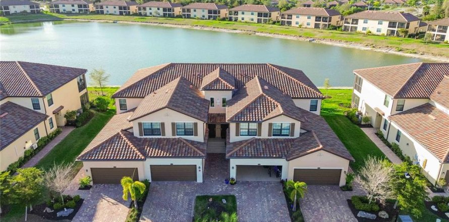 Condo in Venice, Florida, 3 bedrooms  № 2105723