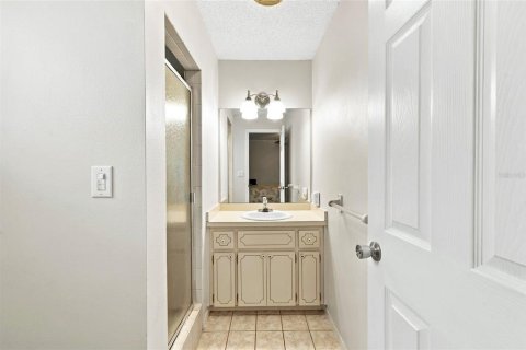 House in Tarpon Springs, Florida 3 bedrooms, 149.94 sq.m. № 2429604 - photo 24