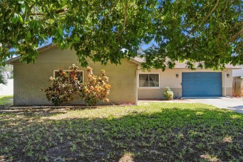House in Tarpon Springs, Florida 3 bedrooms, 149.94 sq.m. № 2429604 - photo 6