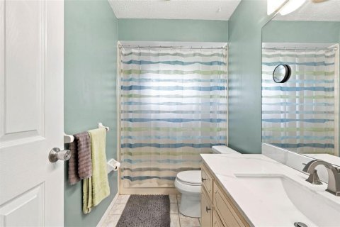 House in Tarpon Springs, Florida 3 bedrooms, 149.94 sq.m. № 2429604 - photo 28