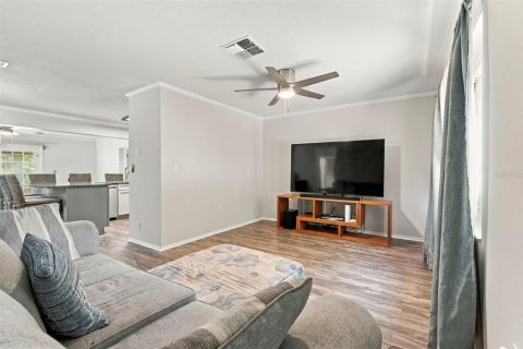 House in Tarpon Springs, Florida 3 bedrooms, 149.94 sq.m. № 2429604 - photo 5