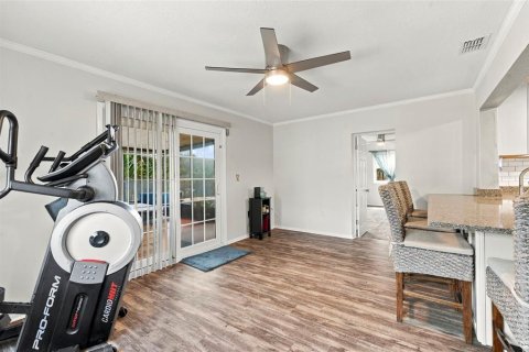 House in Tarpon Springs, Florida 3 bedrooms, 149.94 sq.m. № 2429604 - photo 18