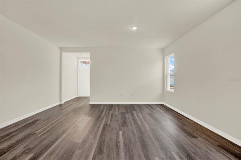 Casa en venta en Apopka, Florida, 5 dormitorios, 247.4 m2 № 1776655 - foto 10