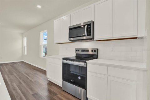 Casa en venta en Apopka, Florida, 5 dormitorios, 247.4 m2 № 1776655 - foto 9