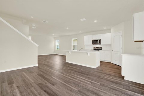 Casa en venta en Apopka, Florida, 5 dormitorios, 247.4 m2 № 1776655 - foto 5