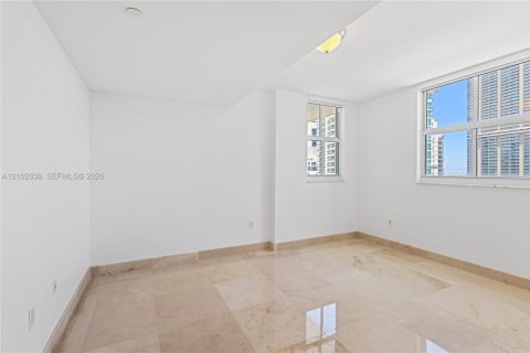 Copropriété à vendre à Miami, Floride: 3 chambres, 144.09 m2 № 2409414 - photo 16