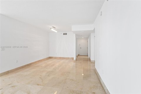 Copropriété à vendre à Miami, Floride: 3 chambres, 144.09 m2 № 2409414 - photo 25