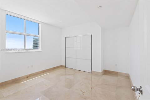 Copropriété à vendre à Miami, Floride: 3 chambres, 144.09 m2 № 2409414 - photo 22