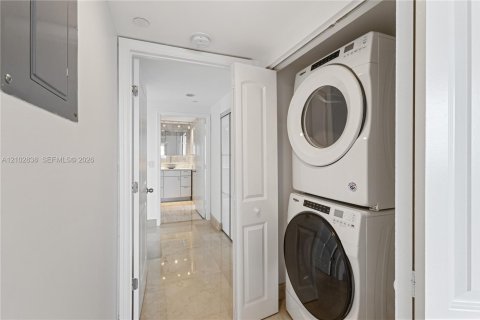 Copropriété à vendre à Miami, Floride: 3 chambres, 144.09 m2 № 2409414 - photo 15