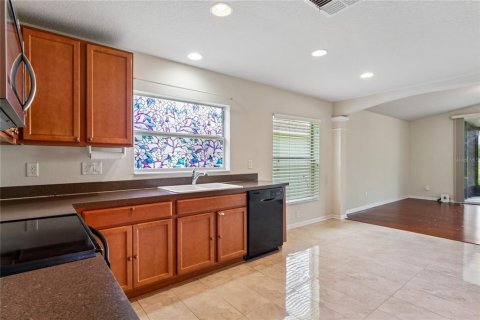 Casa en venta en Brooksville, Florida, 4 dormitorios, 183.76 m2 № 2215167 - foto 13