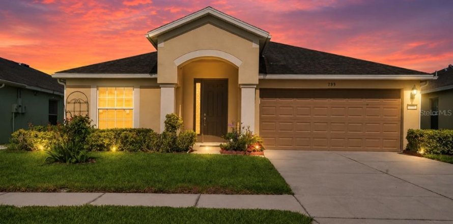 Casa en Brooksville, Florida 4 dormitorios, 183.76 m2 № 2215167