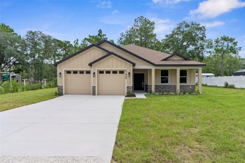 House in Weeki Wachee, Florida 4 bedrooms, 201.23 sq.m. № 1847201 - photo 1
