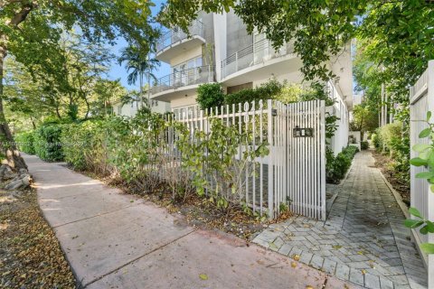Condominio en venta en Miami Beach, Florida, 1 dormitorio, 76.74 m2 № 1738982 - foto 20