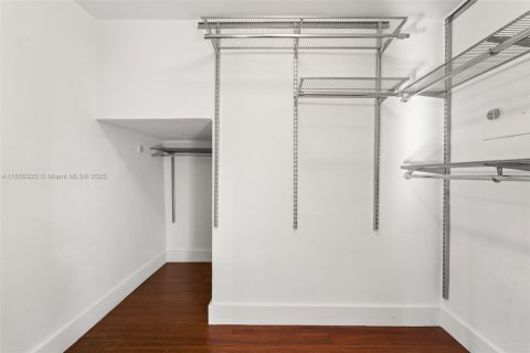 Condominio en venta en Miami Beach, Florida, 1 dormitorio, 76.74 m2 № 1738982 - foto 16