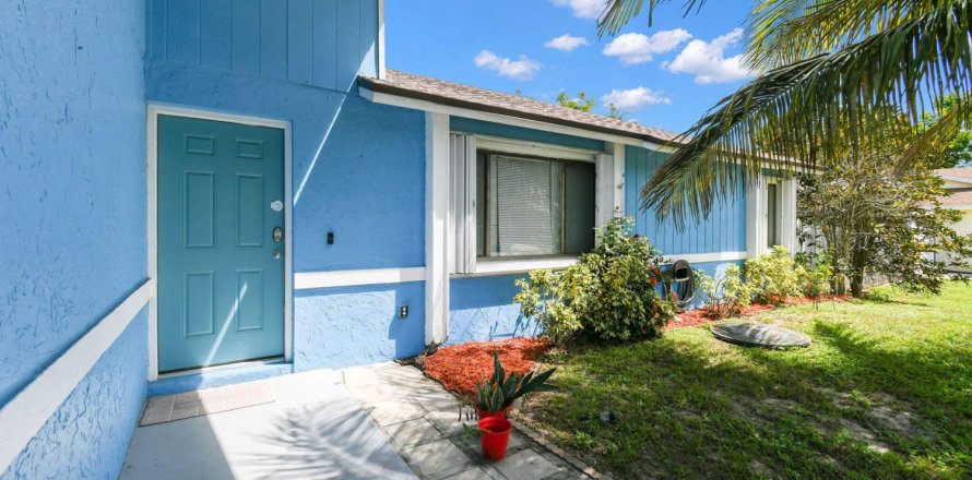 Villa ou maison à Port St. Lucie, Floride 3 chambres, 117.43 m2 № 2286047
