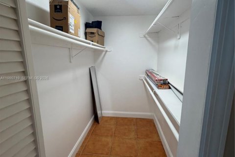 Снять в аренду квартиру в Норт-Бей-Виллидж, Флорида 1 спальня, 57.6м2, № 2044146 - фото 10