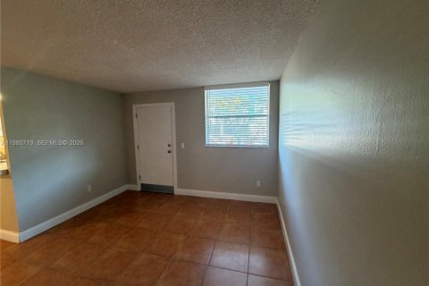 Снять в аренду квартиру в Норт-Бей-Виллидж, Флорида 1 спальня, 57.6м2, № 2044146 - фото 6