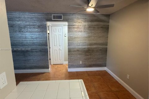 Снять в аренду квартиру в Норт-Бей-Виллидж, Флорида 1 спальня, 57.6м2, № 2044146 - фото 16