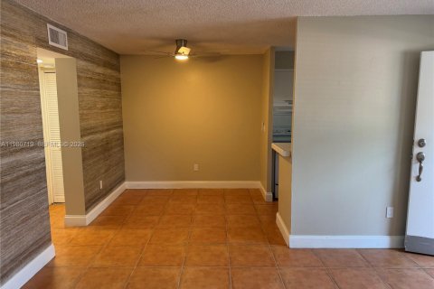 Снять в аренду квартиру в Норт-Бей-Виллидж, Флорида 1 спальня, 57.6м2, № 2044146 - фото 22