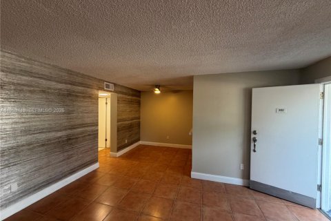 Квартира в Норт-Бей-Виллидж, Флорида 1 спальня, 57.6м2 № 2044146