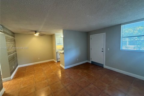 Снять в аренду квартиру в Норт-Бей-Виллидж, Флорида 1 спальня, 57.6м2, № 2044146 - фото 5