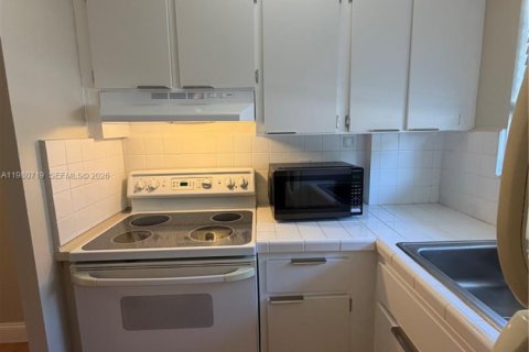 Снять в аренду квартиру в Норт-Бей-Виллидж, Флорида 1 спальня, 57.6м2, № 2044146 - фото 20