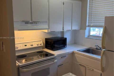 Снять в аренду квартиру в Норт-Бей-Виллидж, Флорида 1 спальня, 57.6м2, № 2044146 - фото 23