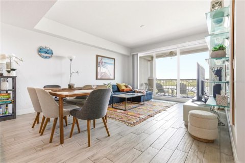 Condominio en venta en Indian Shores, Florida, 3 dormitorios, 144.93 m2 № 2344681 - foto 8