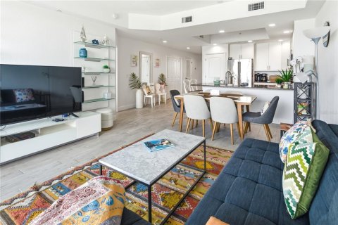 Condominio en venta en Indian Shores, Florida, 3 dormitorios, 144.93 m2 № 2344681 - foto 17