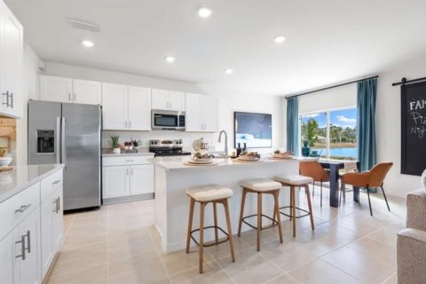Villa ou maison à vendre à Kissimmee, Floride: 4 chambres, 210.98 m2 № 2414043 - photo 2
