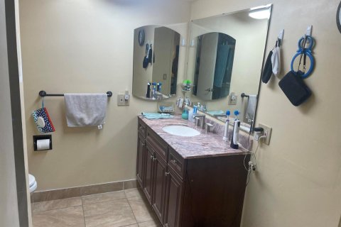 Купить кондоминиум в Санрайз, Флорида 3 комнаты, 95.69м2, № 2146313 - фото 2