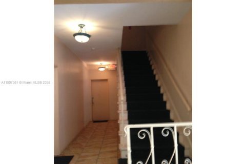 Снять в аренду кондоминиум в Майами-Бич, Флорида 1 спальня, 43.2м2, № 1963663 - фото 4