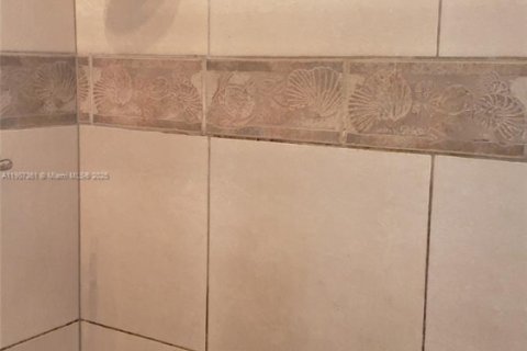 Снять в аренду кондоминиум в Майами-Бич, Флорида 1 спальня, 43.2м2, № 1963663 - фото 17