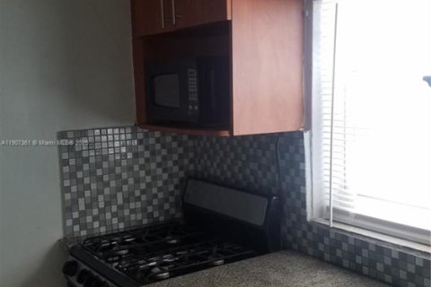 Снять в аренду кондоминиум в Майами-Бич, Флорида 1 спальня, 43.2м2, № 1963663 - фото 8