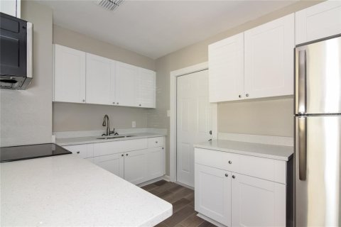 Villa ou maison à louer à Tampa, Floride: 3 chambres, 107.86 m2 № 1831388 - photo 6