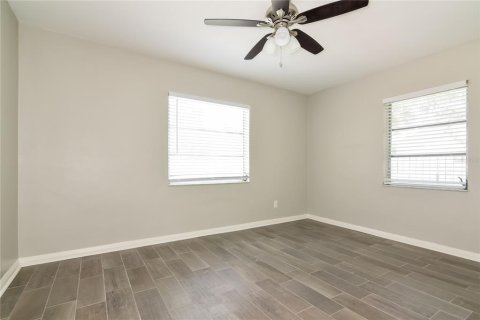 Villa ou maison à louer à Tampa, Floride: 3 chambres, 107.86 m2 № 1831388 - photo 9