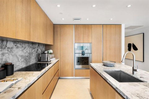 Condo in Miami Beach, Florida, 3 bedrooms  № 2078946 - photo 14