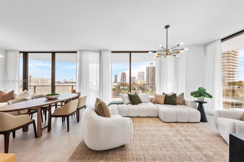 Condo in Miami Beach, Florida, 3 bedrooms  № 2078946 - photo 30