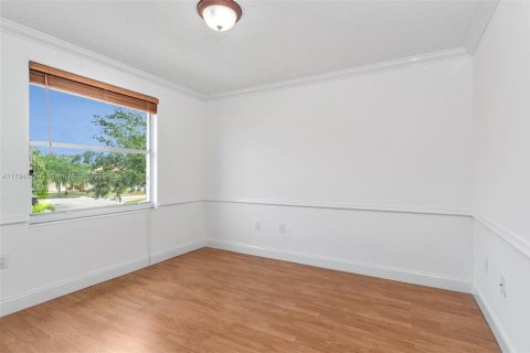 House in Pembroke Pines, Florida 5 bedrooms, 310.76 sq.m. № 1749780 - photo 23