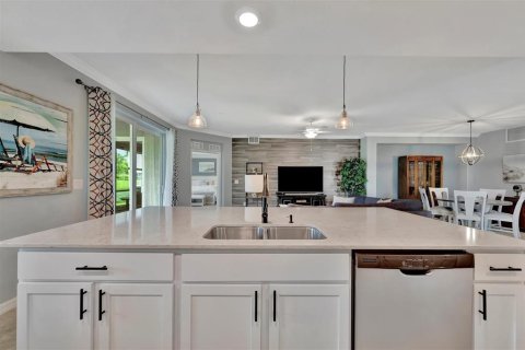 Townhouse in Bradenton, Florida 3 bedrooms, 164.34 sq.m. № 2196716 - photo 20