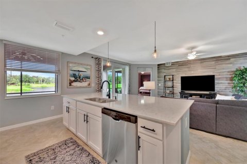 Townhouse in Bradenton, Florida 3 bedrooms, 164.34 sq.m. № 2196716 - photo 17